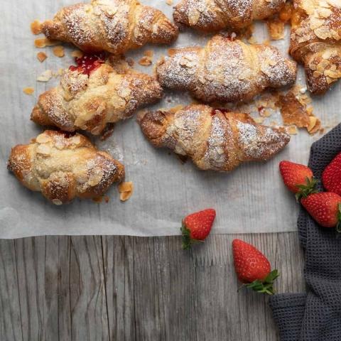 Croissants à la confiture